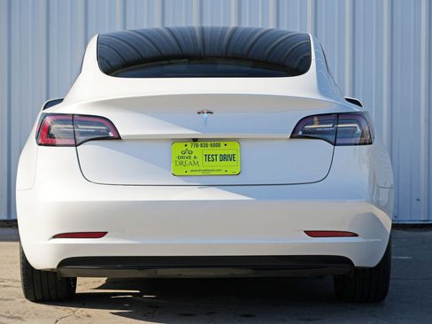 Used 2023 Tesla Model 3 Standard Range image 11