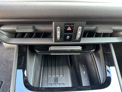 Certified 2025 Porsche Cayenne E-Hybrid AWD/4WD image 24