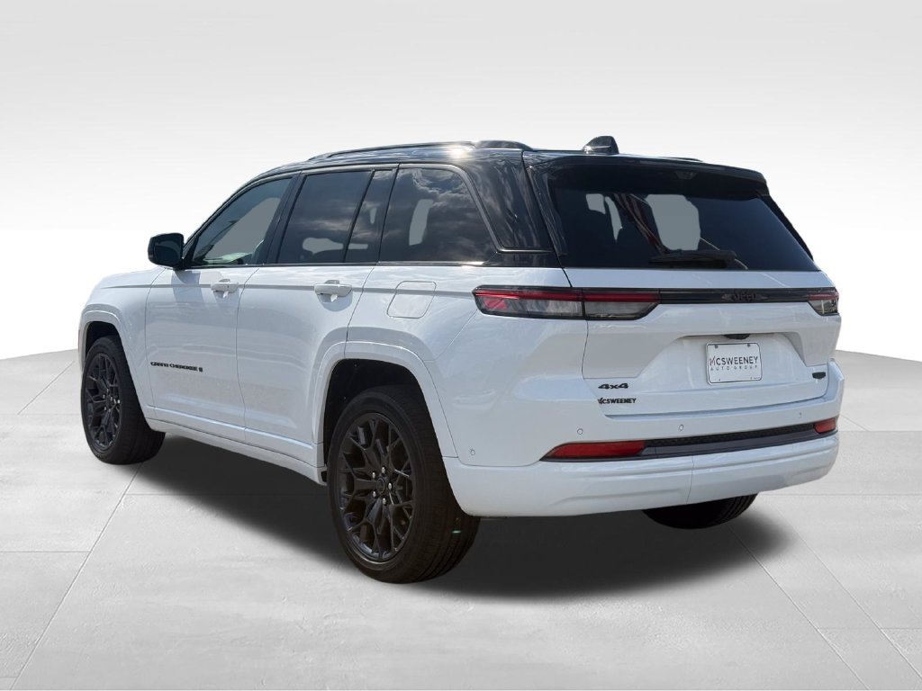 New 2027 Jeep Grand Cherokee Summit AWD/4WD image 3