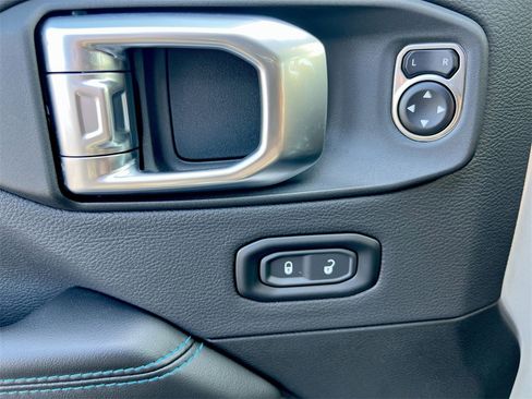 Used 2024 Jeep Wrangler High Altitude image 20