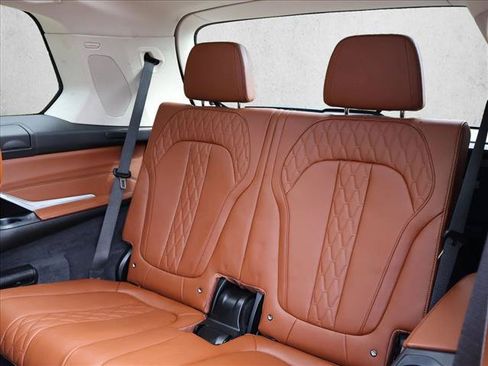 Used 2023 BMW X7 xDrive40i w/ Executive Package AWD/4WD image 25