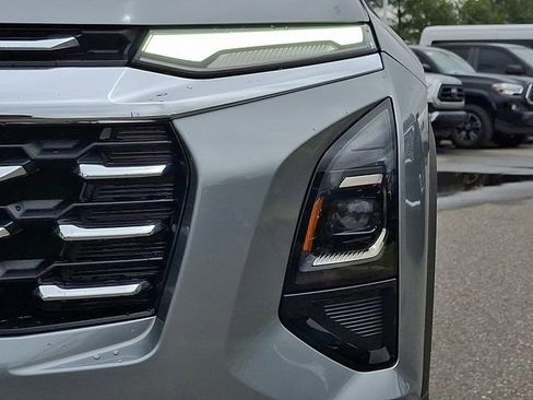 Used 2025 Chevrolet Equinox LT FWD image 9