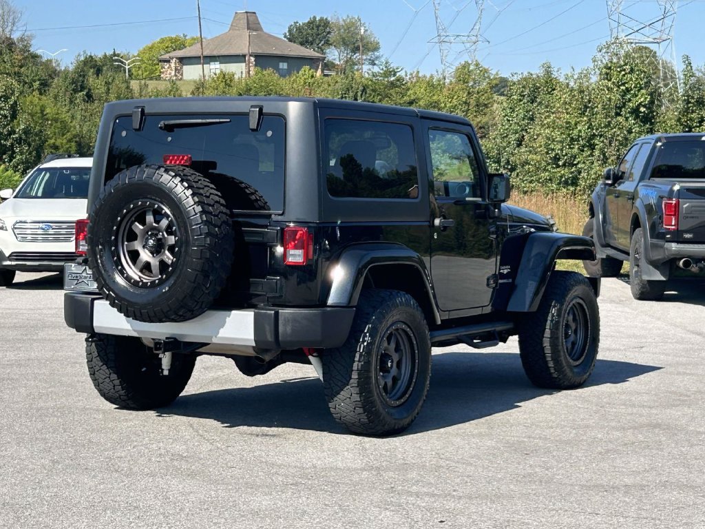Used 2015 Jeep Wrangler Sahara w/ Connectivity Group AWD/4WD image 7