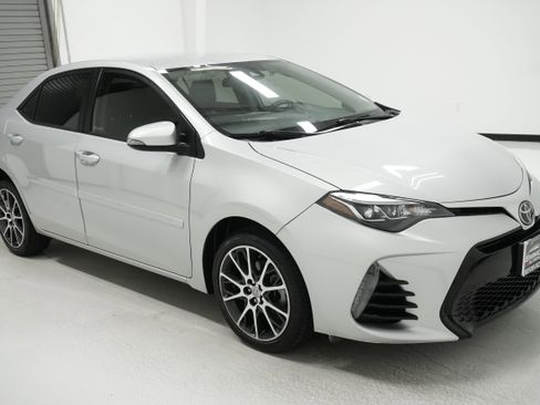 Used 2017 Toyota Corolla SE 50th Anniversary image 3