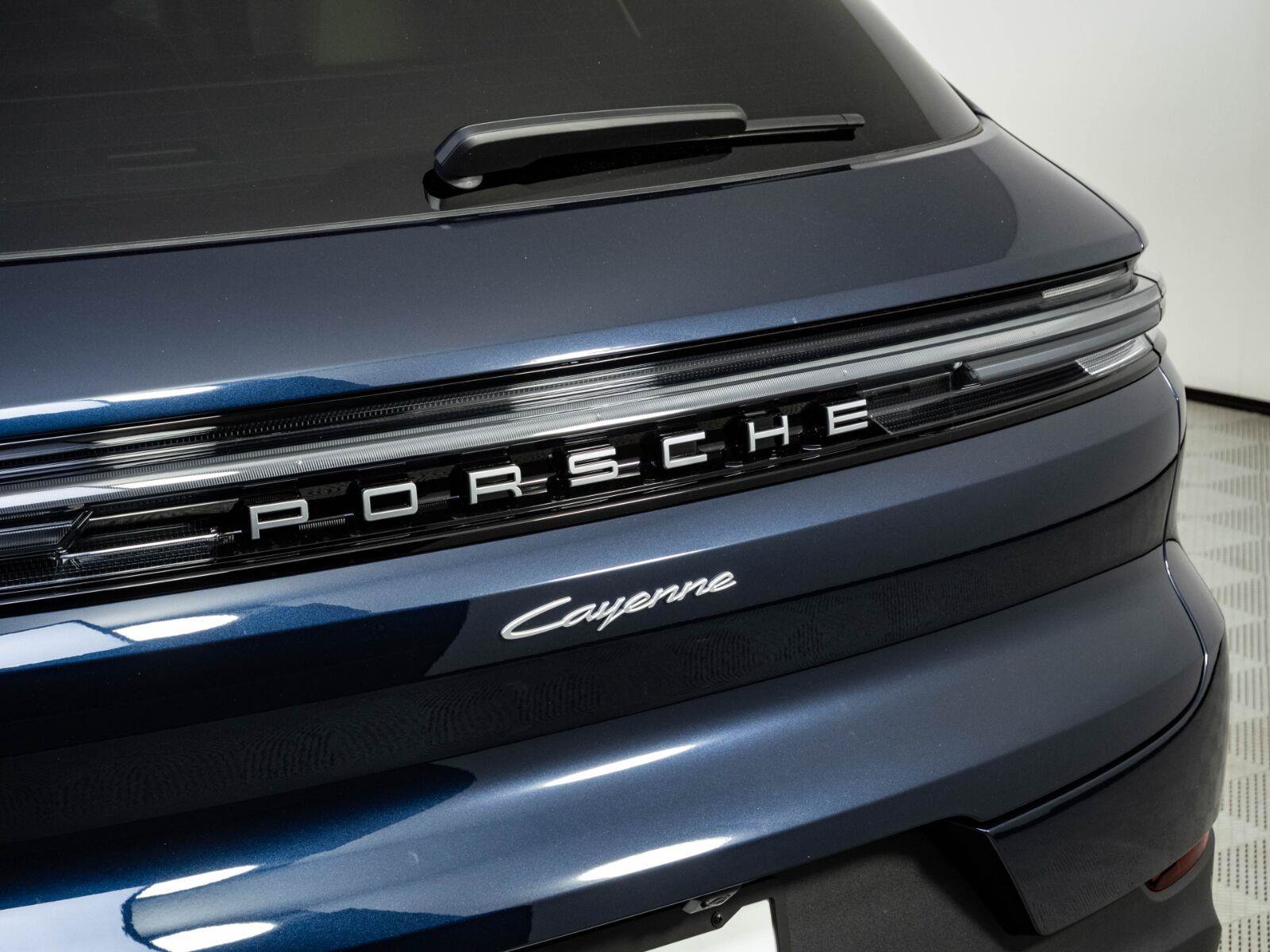 New 2026 Porsche Cayenne AWD/4WD image 38