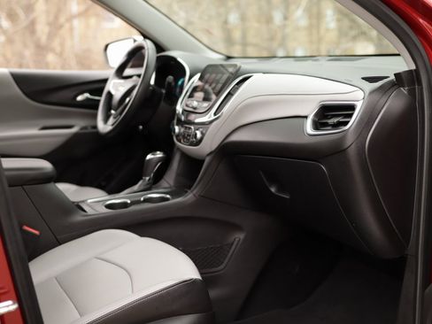Used 2018 Chevrolet Equinox Premier image 35