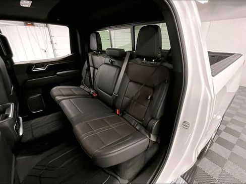 Used 2024 Chevrolet Silverado 1500 High Country w/ High Country Premium Package AWD/4WD image 25
