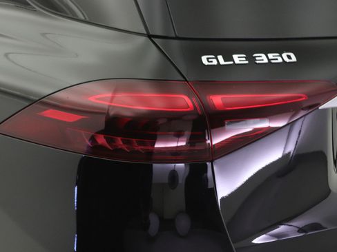 Certified 2024 Mercedes-Benz GLE 350 4MATIC image 18