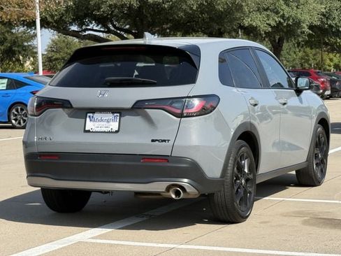 Used 2025 Honda HR-V Sport image 4
