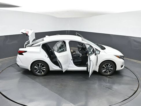 Used 2025 Nissan Versa SV w/ Trunk Package FWD image 32