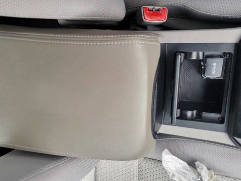 Used 2013 Toyota Camry LE FWD image 16