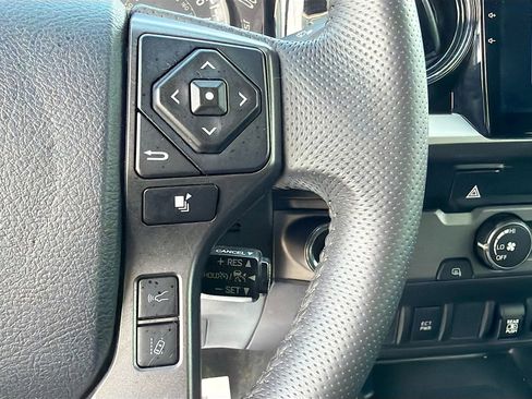 Used 2019 Toyota Tacoma TRD Sport RWD image 34