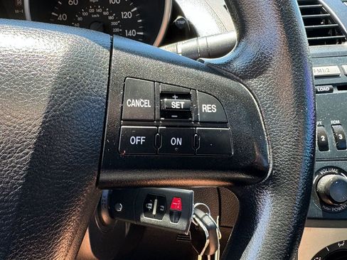 Used 2011 MAZDA MAZDA3 i Touring image 40