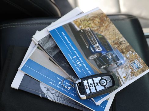 Used 2021 Ford F150 Lariat w/ Equipment Group 502A High AWD/4WD image 5