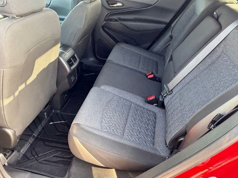 Used 2023 Chevrolet Equinox LT image 34