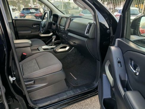 Used 2024 Nissan Frontier SV RWD image 10