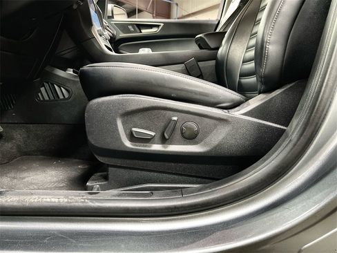 Used 2024 Ford Edge SEL image 12