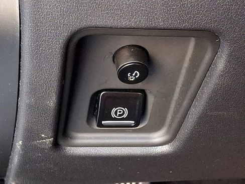 Used 2023 Chevrolet Corvette Stingray Coupe w/ Z51 Performance Package image 24