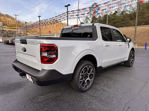 New 2025 Ford Maverick Lariat image 4