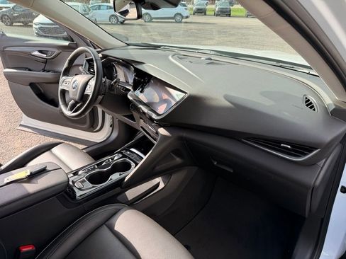 Used 2023 Buick Envision Essence image 27