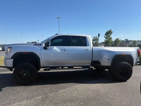 Used 2022 GMC Sierra 3500 Denali AWD/4WD image 3