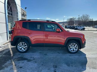 Used 2017 Jeep Renegade Latitude video 2