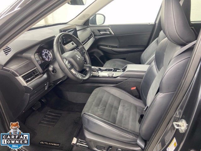 Used 2025 Mitsubishi Outlander SE FWD image 16