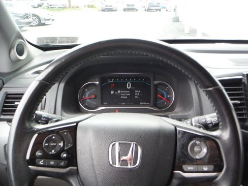 Used 2019 Honda Pilot Touring image 33