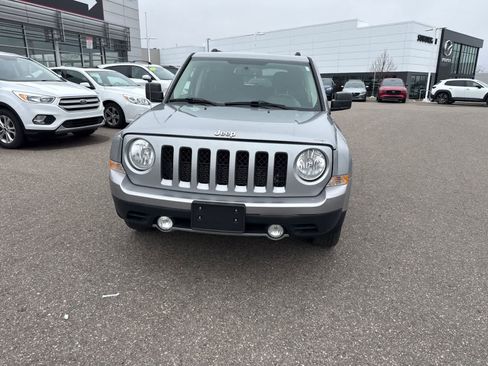 Used 2016 Jeep Patriot High Altitude image 2