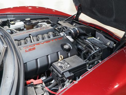 Used 2007 Chevrolet Corvette Coupe w/ Preferred Equipment Group RWD image 30