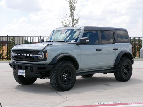 Used 2024 Ford Bronco Wildtrak AWD/4WD image 5