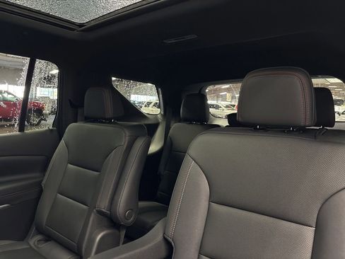 New 2026 Chevrolet Traverse Z71 w/ LPO, Floor Liner Package image 21