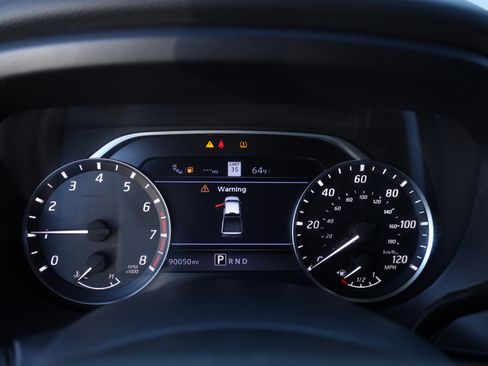 Used 2021 Nissan Titan SV w/ SV Convenience Package image 22