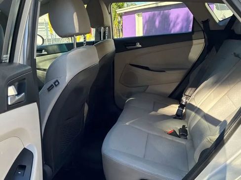 Used 2019 Hyundai Tucson SE image 10