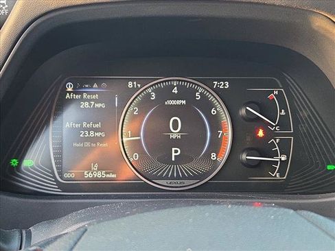 Used 2022 Lexus UX 200 w/ Premium Package FWD image 10