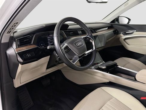 Used 2019 Audi e-tron Premium Plus AWD/4WD image 9
