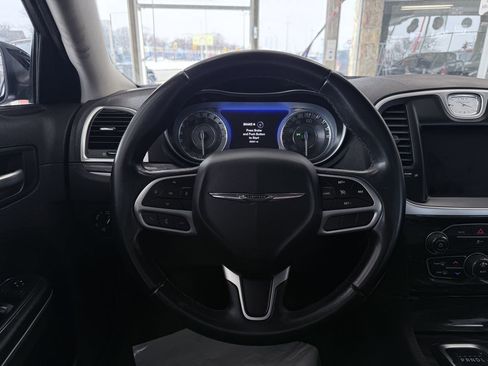 Used 2019 Chrysler 300 Touring L w/ Quick Order Package 22F image 44