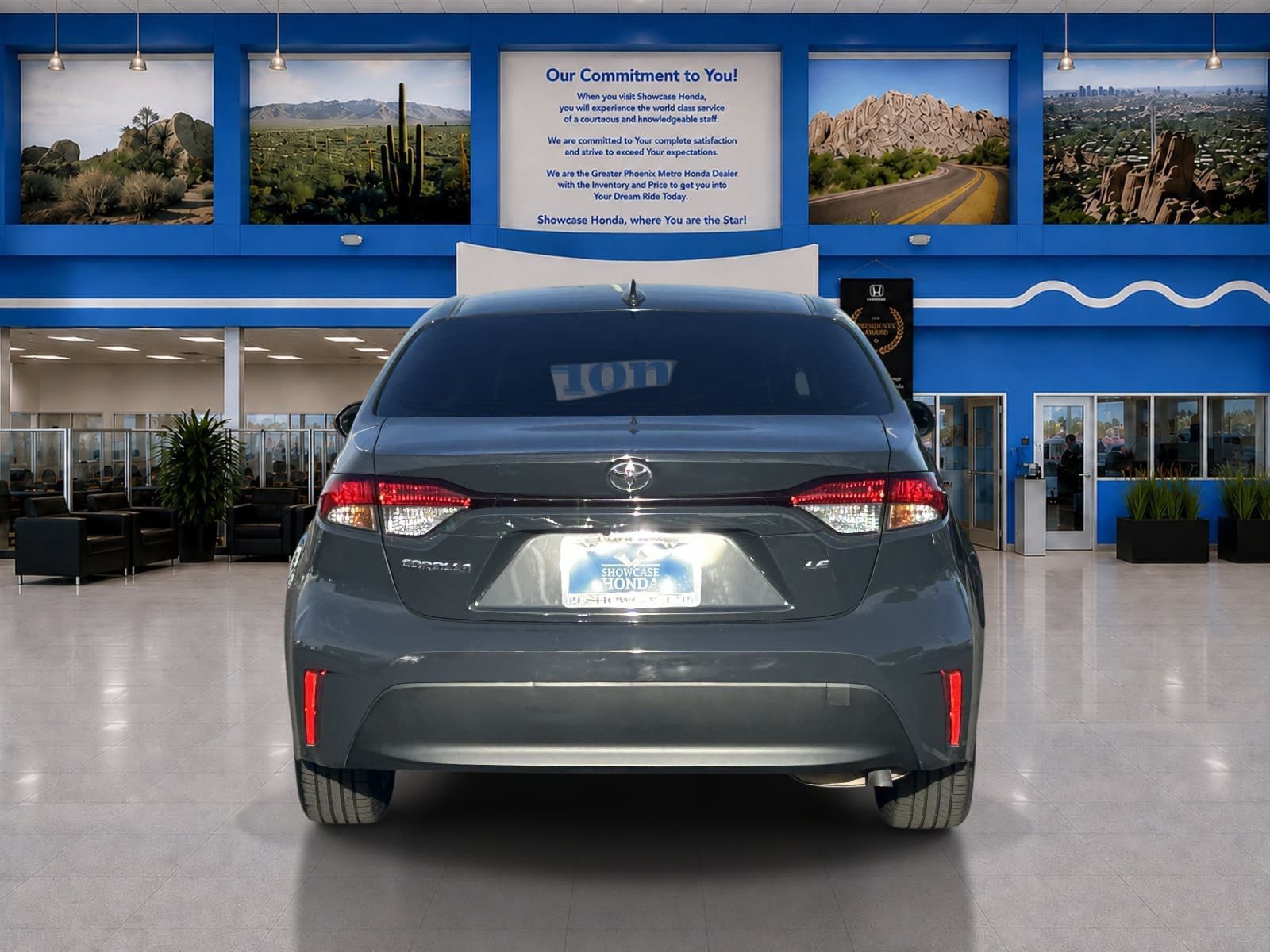 Used 2024 Toyota Corolla LE w/ LE Convenience Package FWD image 9