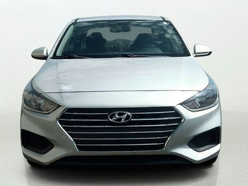 Used 2020 Hyundai Accent SE FWD image 2