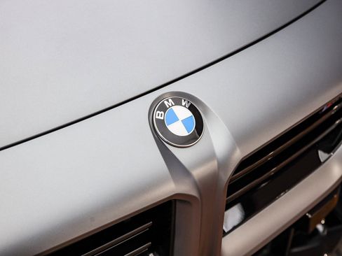 Used 2025 BMW M2 w/ Lighting Package image 6