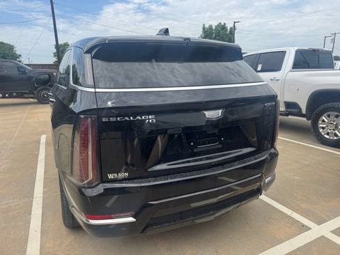 Used 2025 Cadillac Escalade IQ Luxury 2 w/ LPO, Premium Carpet Package AWD/4WD image 4