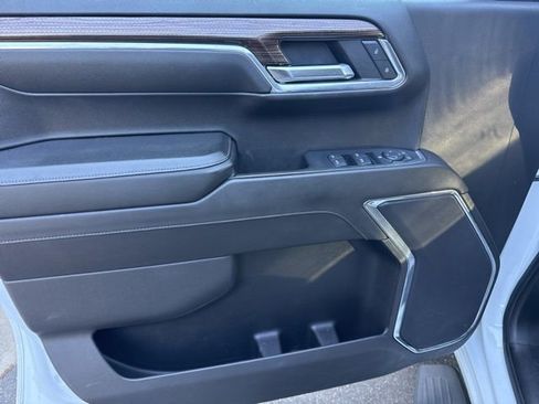 Used 2024 Chevrolet Silverado 1500 LT Trail Boss w/ Protection Package AWD/4WD image 7