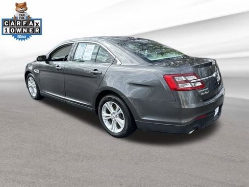 Used 2018 Ford Taurus SE image 5