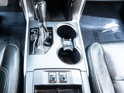 Used 2015 Toyota Camry XLE image 34