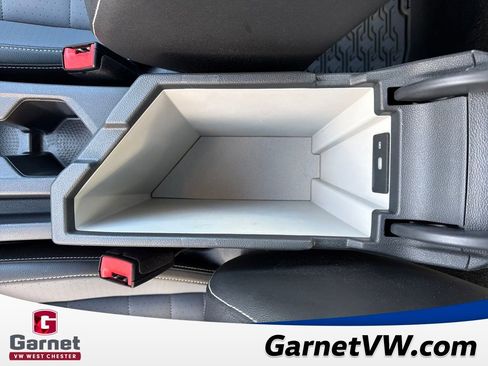 Used 2025 Volkswagen Jetta SE image 25