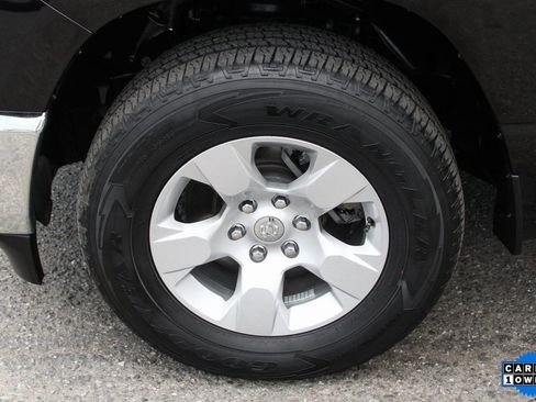 Used 2023 RAM 1500 Big Horn AWD/4WD image 34