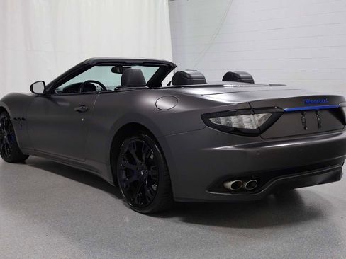 Used 2016 Maserati GranTurismo Convertible image 3
