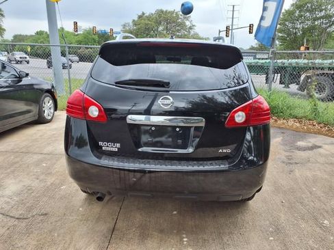 Used 2015 Nissan Rogue S w/ Convenience Package AWD/4WD image 3