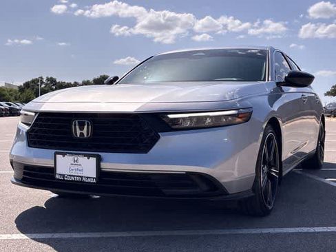 Used 2024 Honda Accord Sport image 11