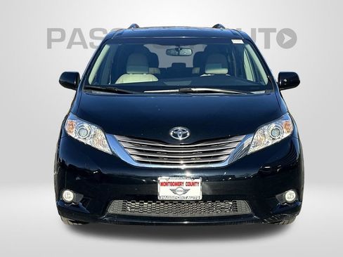 Used 2015 Toyota Sienna Limited image 7